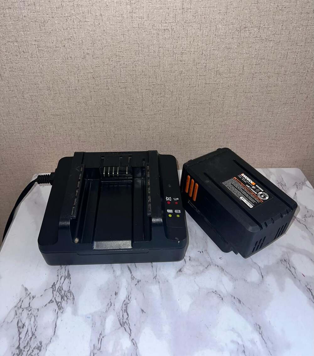 WORX 56V Max Lithium-Ion Battery WA3559 and Charger WA3859 Set - Picture 9 of 10